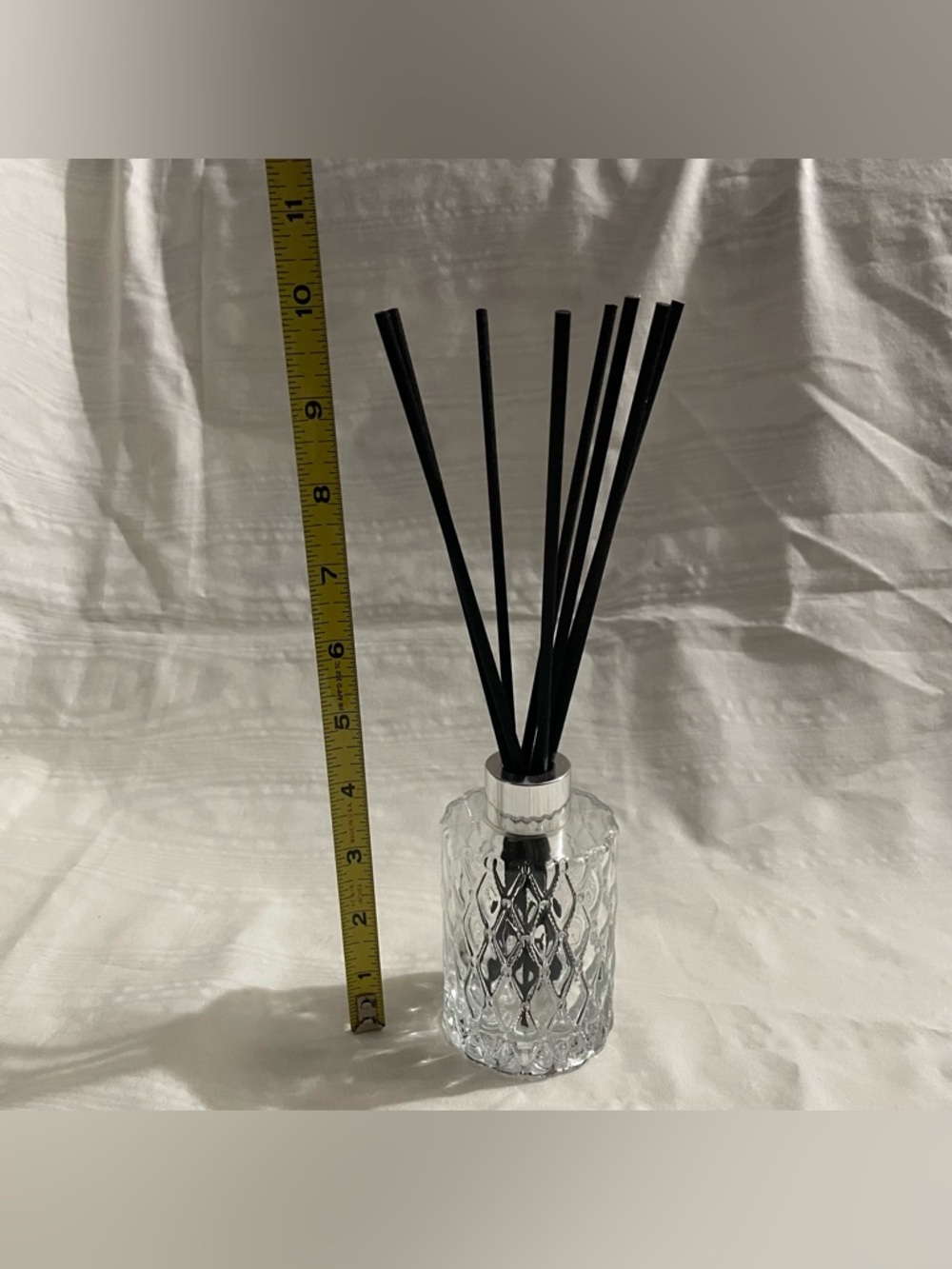 Empty Reed Diffuser Glass Container and 8 Sticks - Picture 5 of 6